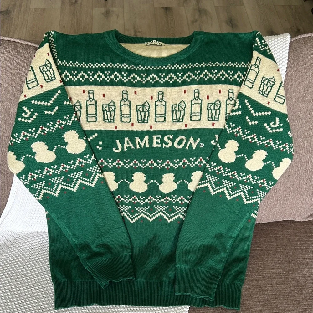 Jameson Irish Whiskey Sweater Size Large NWOT